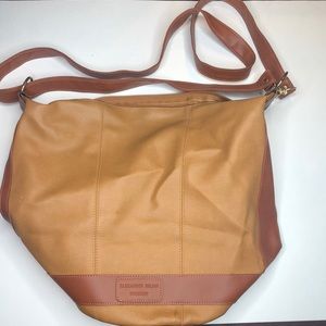 An Alexander Julian Pursue